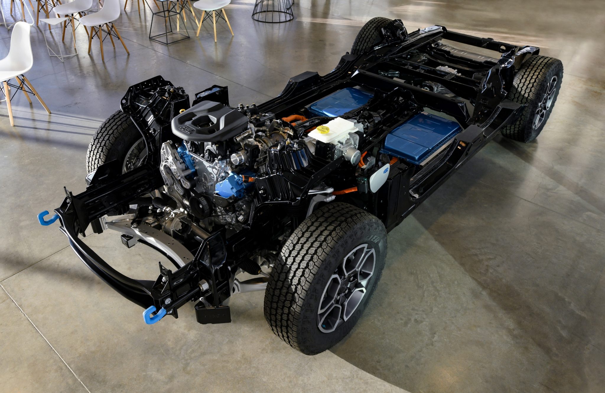 Bestselling 4xe PHEV, Allnew Hurricane Twin Turbo Powertrains Named